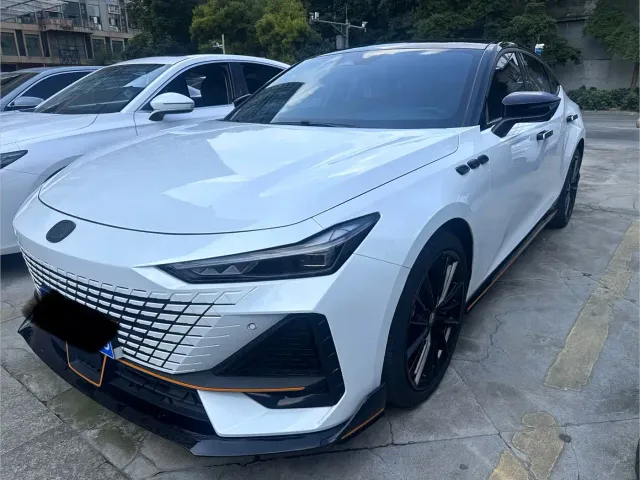Changan UNI-V — Фото автомобиля 3