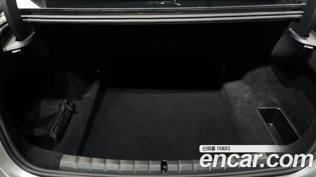 BMW 7 Series G70 — Фото автомобиля 28