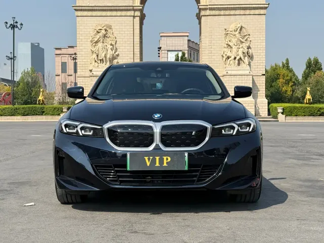 BMW i3 — Фото автомобиля 2