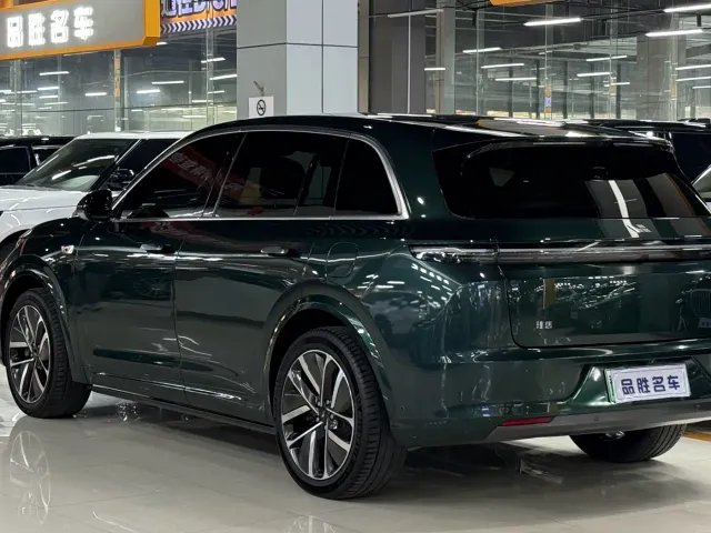 Li Auto L7 — Фото автомобиля 3