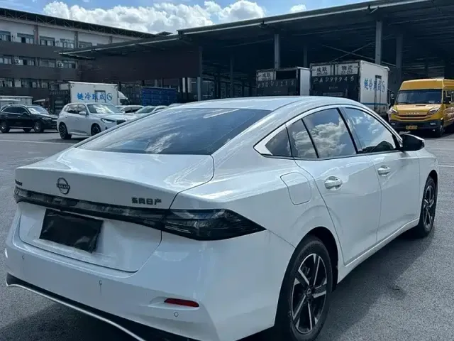 Nissan Sylphy — Фото автомобиля 5