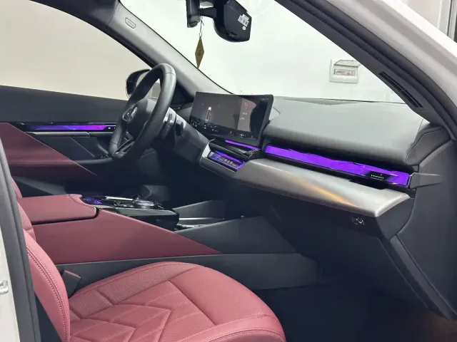 BMW 5 Series — Фото автомобиля 16