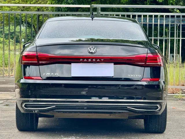 Volkswagen Passat — Фото автомобиля 17