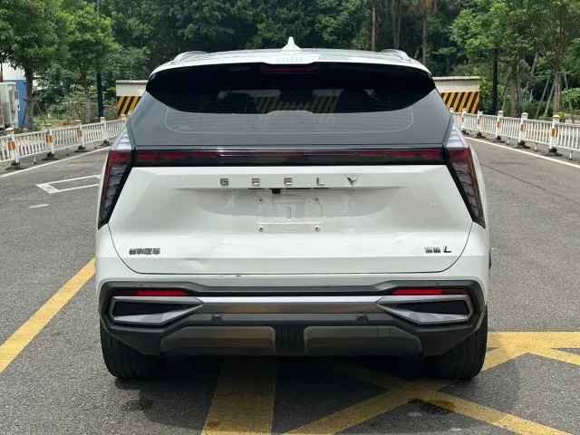 Geely Boyue L — Фото автомобиля 8