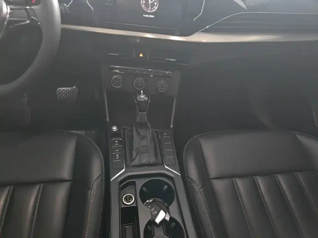 Volkswagen Passat — Фото автомобиля 13