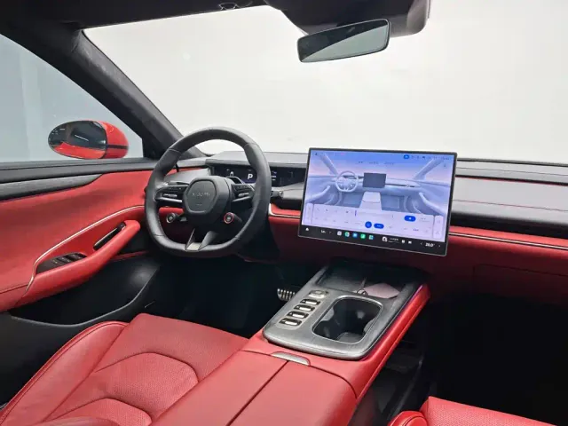 Xiaomi SU7 — Фото автомобиля 24