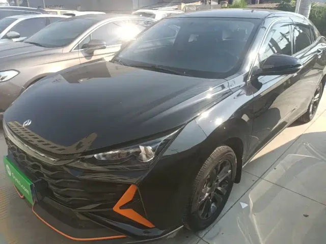 Фотография автомобиля — Dongfeng Yixuan
