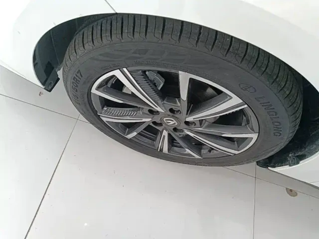 Changan Eado — Фото автомобиля 22