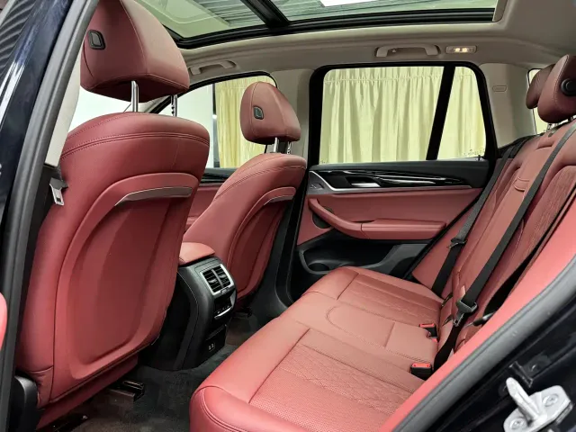 BMW iX3 — Фото автомобиля 8