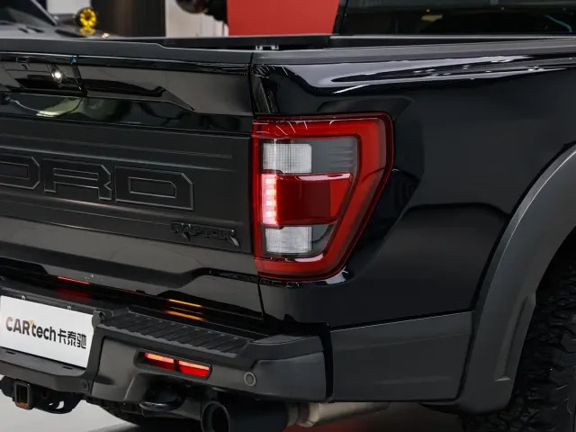 Ford F-150 Raptor — Фото автомобиля 9