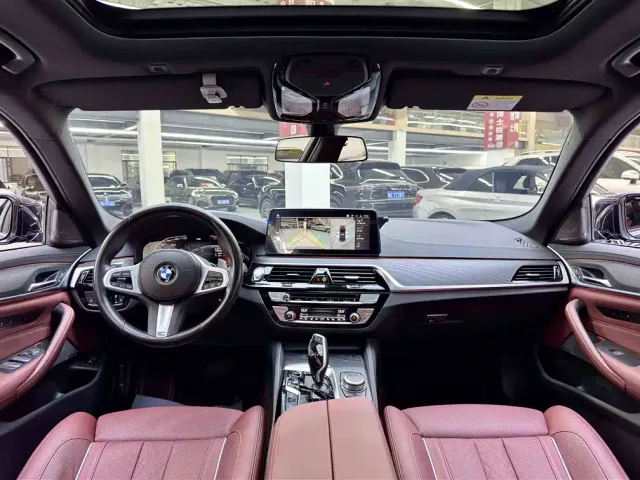 BMW 5 Series — Фото автомобиля 12