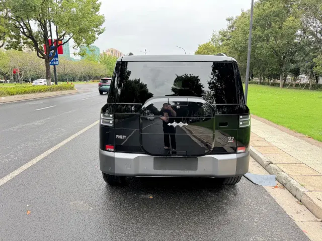 BYD FangChengBao Titanium 7 — Фото автомобиля 10