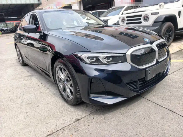 BMW i3 — Фото автомобиля 3