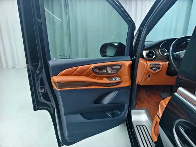 Rhein Auto Traveler — Фото автомобиля 8