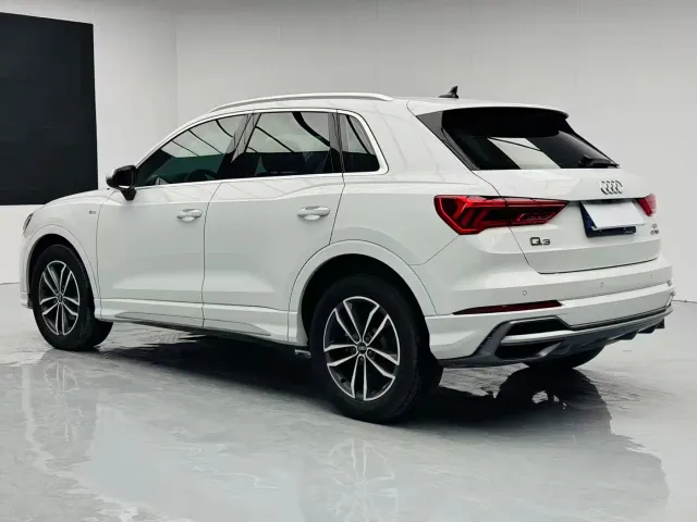 Audi Q3 — Фото автомобиля 4