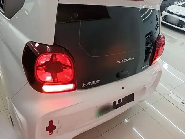 Roewe Clever — Фото автомобиля 5