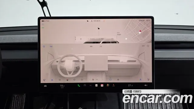 Tesla Model Y — Фото автомобиля 13