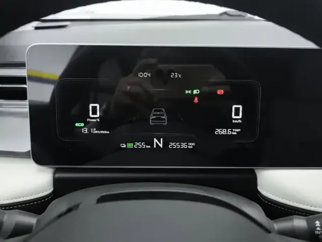 Geely Geometry Geely Geometry E Firefly 2024 Model 301km Light Flow — Фото автомобиля 14