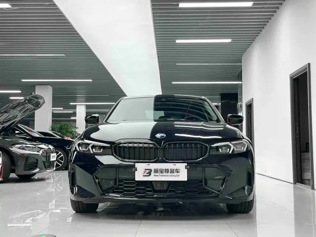 BMW 3 Series — Фото автомобиля 2