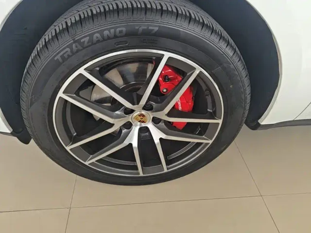 Porsche Macan — Фото автомобиля 22
