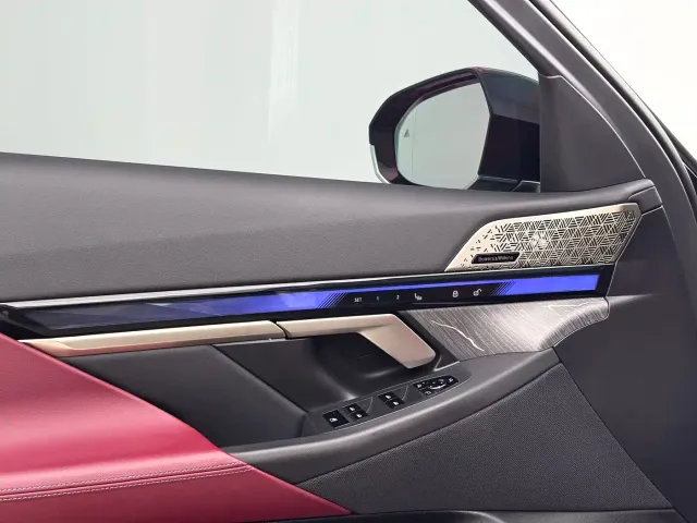 BMW 5 Series — Фото автомобиля 13