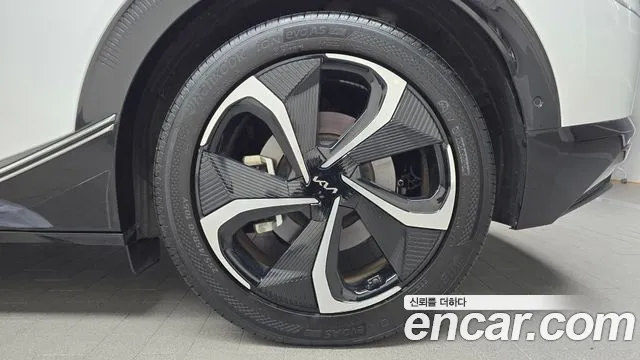 Kia EV6 — Фото автомобиля 6