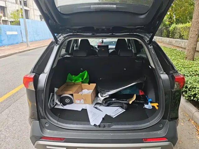 Toyota RAV4 — Фото автомобиля 4