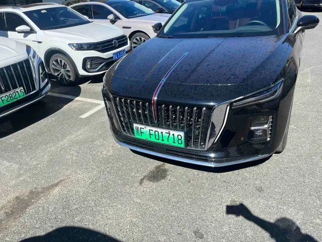 Hongqi H5 PHEV — Фото автомобиля 2