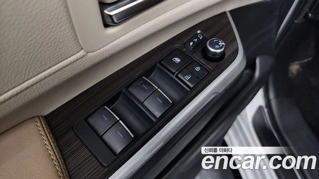 Toyota Sienna — Фото автомобиля 30