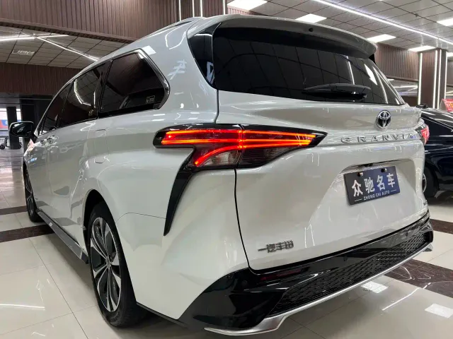 Toyota Granvia — Фото автомобиля 7