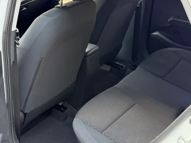 Hyundai Verna — Фото автомобиля 20