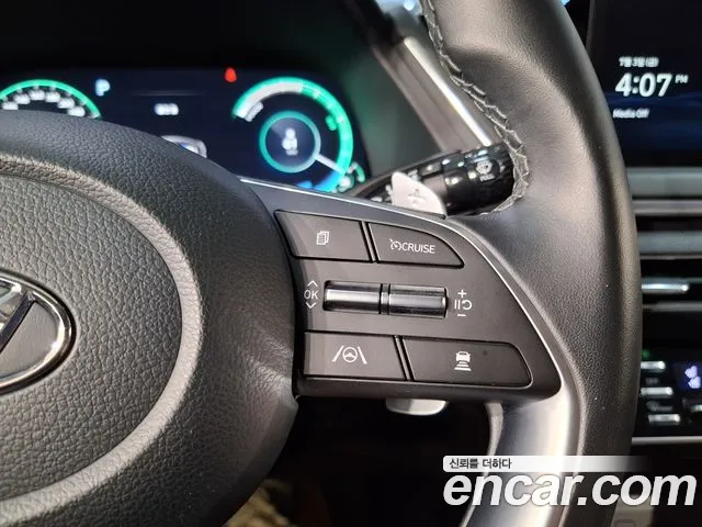 Hyundai Sonata — Фото автомобиля 13