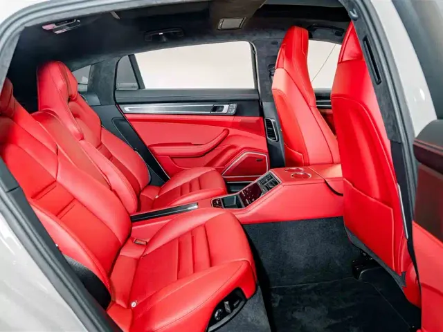 Porsche Panamera — Фото автомобиля 24