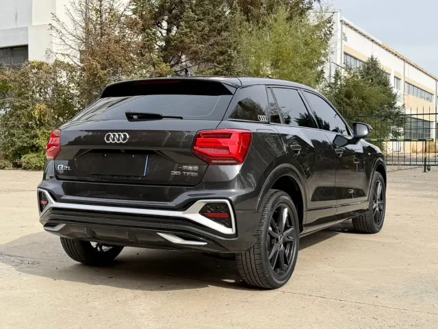Audi Q2L — Фото автомобиля 5