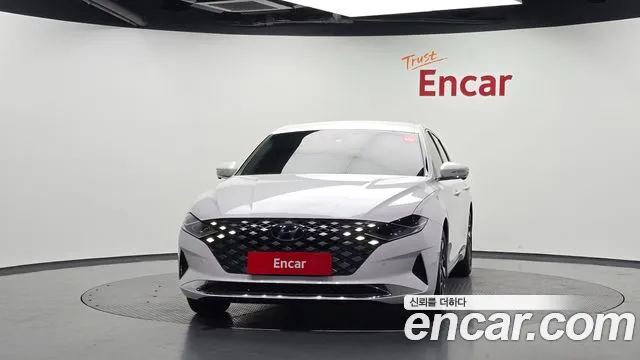 Hyundai Grandeur Grandeur (New) Hybrid — Фото автомобиля 3