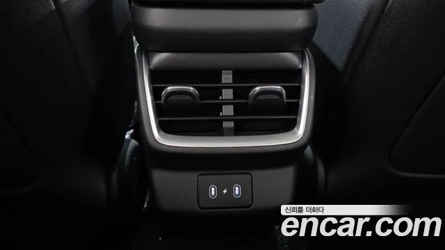 Hyundai Grandeur Grandeur (GN7) 2.5 Бензин 2WD — Фото автомобиля 27