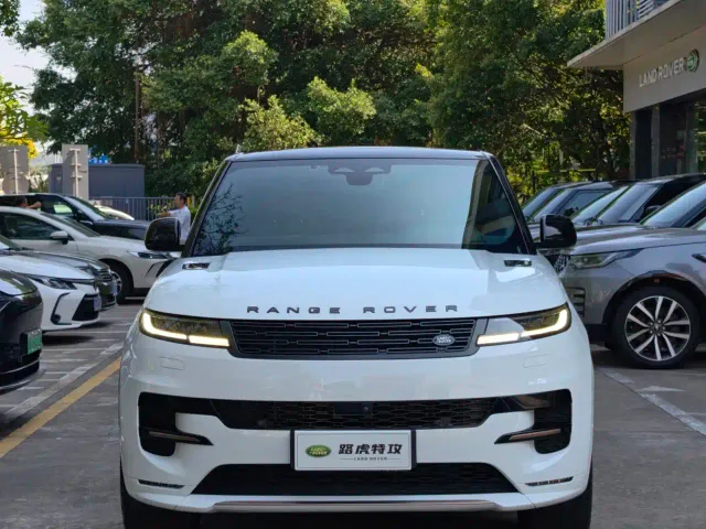 Land Rover Range Rover Sport — Фото автомобиля 2