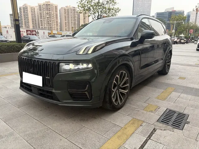 Фотография автомобиля — Lynk & Co 09 EM-P