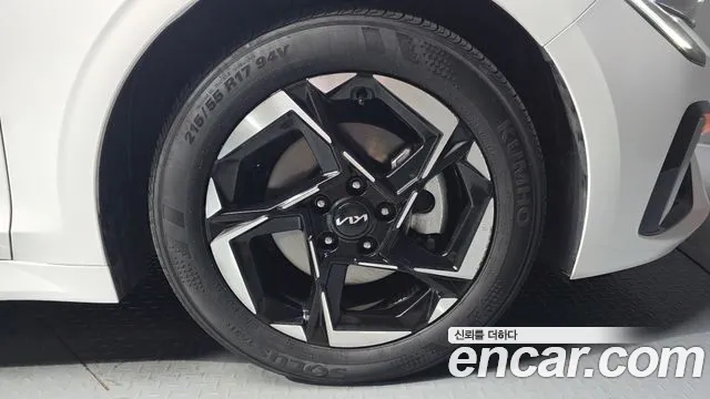 Kia K5 Новый K5 3 поколение 2.0 LPi(Для проката) — Фото автомобиля 21