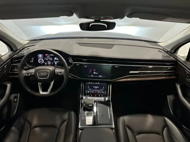 Audi Q7 — Фото автомобиля 7