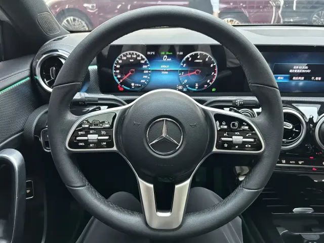 Mercedes-Benz A-Class — Фото автомобиля 23