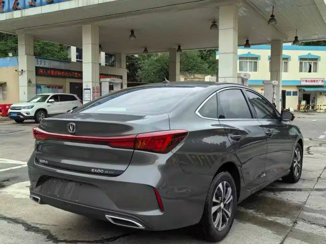 Changan Eado — Фото автомобиля 11