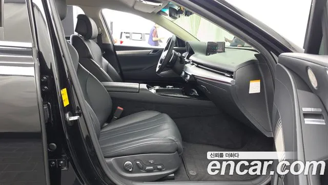 Genesis G80 Electrified G80 (RG3) — Фото автомобиля 9