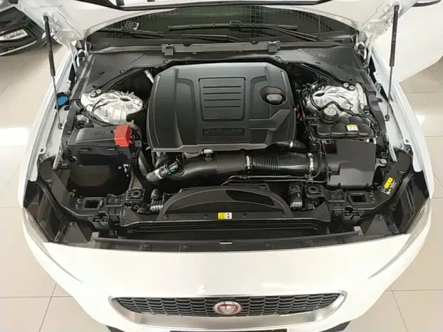 Jaguar XEL — Фото автомобиля 19