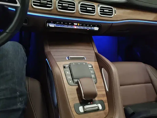 Mercedes-Benz GLE-Class — Фото автомобиля 13