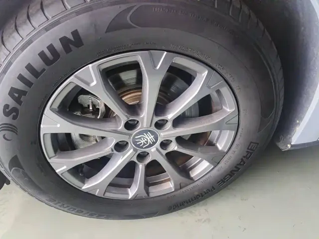 BYD Qin L — Фото автомобиля 7
