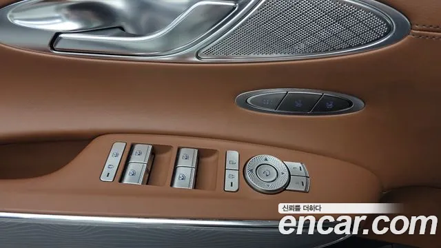 Genesis GV70 — Фото автомобиля 13