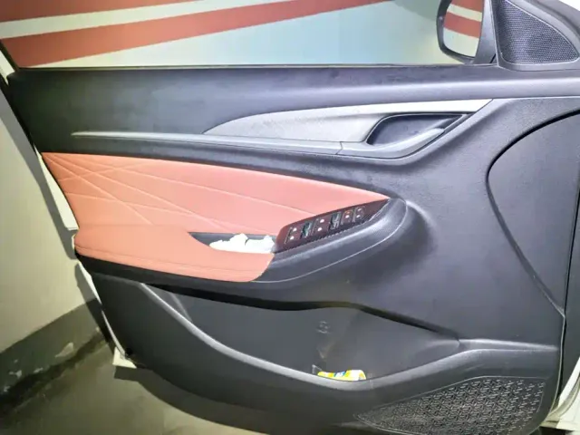 Changan Eado — Фото автомобиля 7