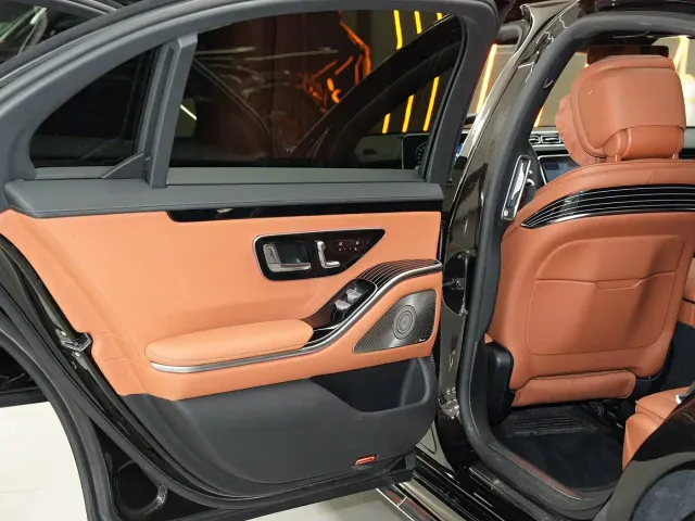 Mercedes-Benz S-Class — Фото автомобиля 8