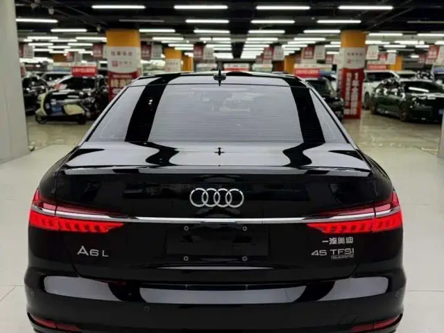Audi A6L — Фото автомобиля 5